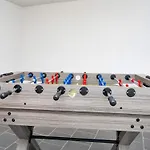 14 Person In Romo-by Traum *