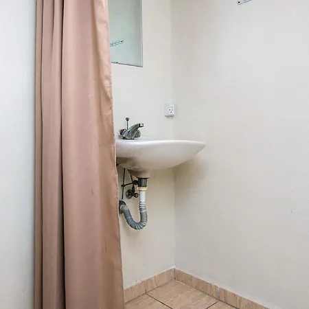 14 Person In Romo-by Traum *