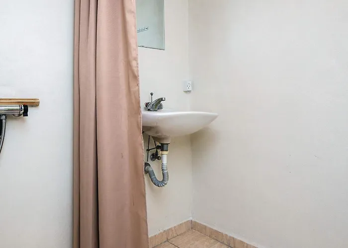 14 Person In Romo-by Traum *